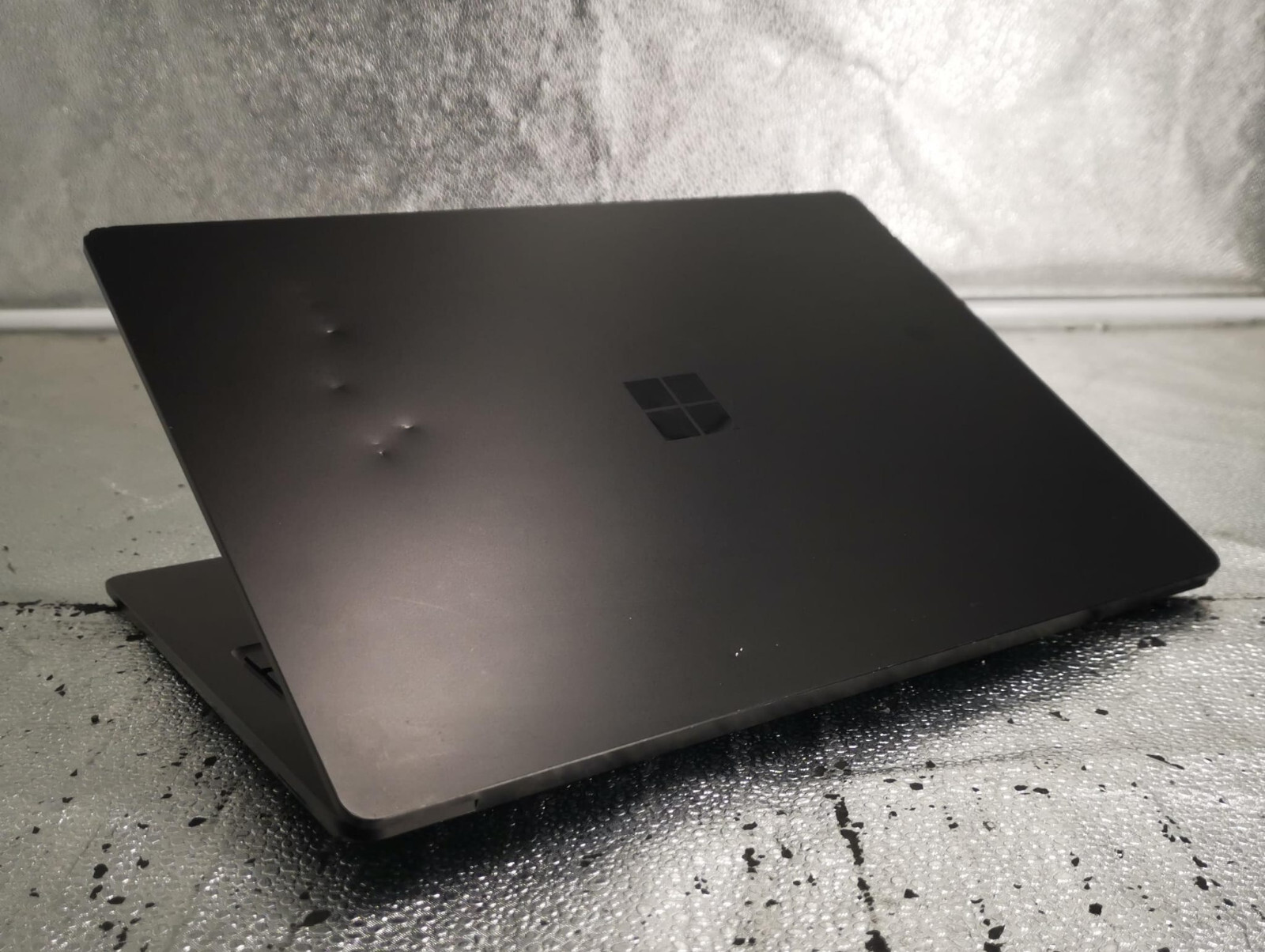 Microsoft Surface Laptop 3 13.5″ 256GB 8G Intel Core i5-1035G7 – 1.20 GHz *READ*