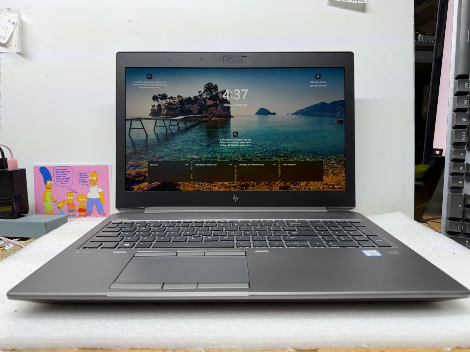HP ZBook 15 G6 Gray i9-9880H 2.30GHz 16GB 512B SSD NVIDIA Quadro T2000