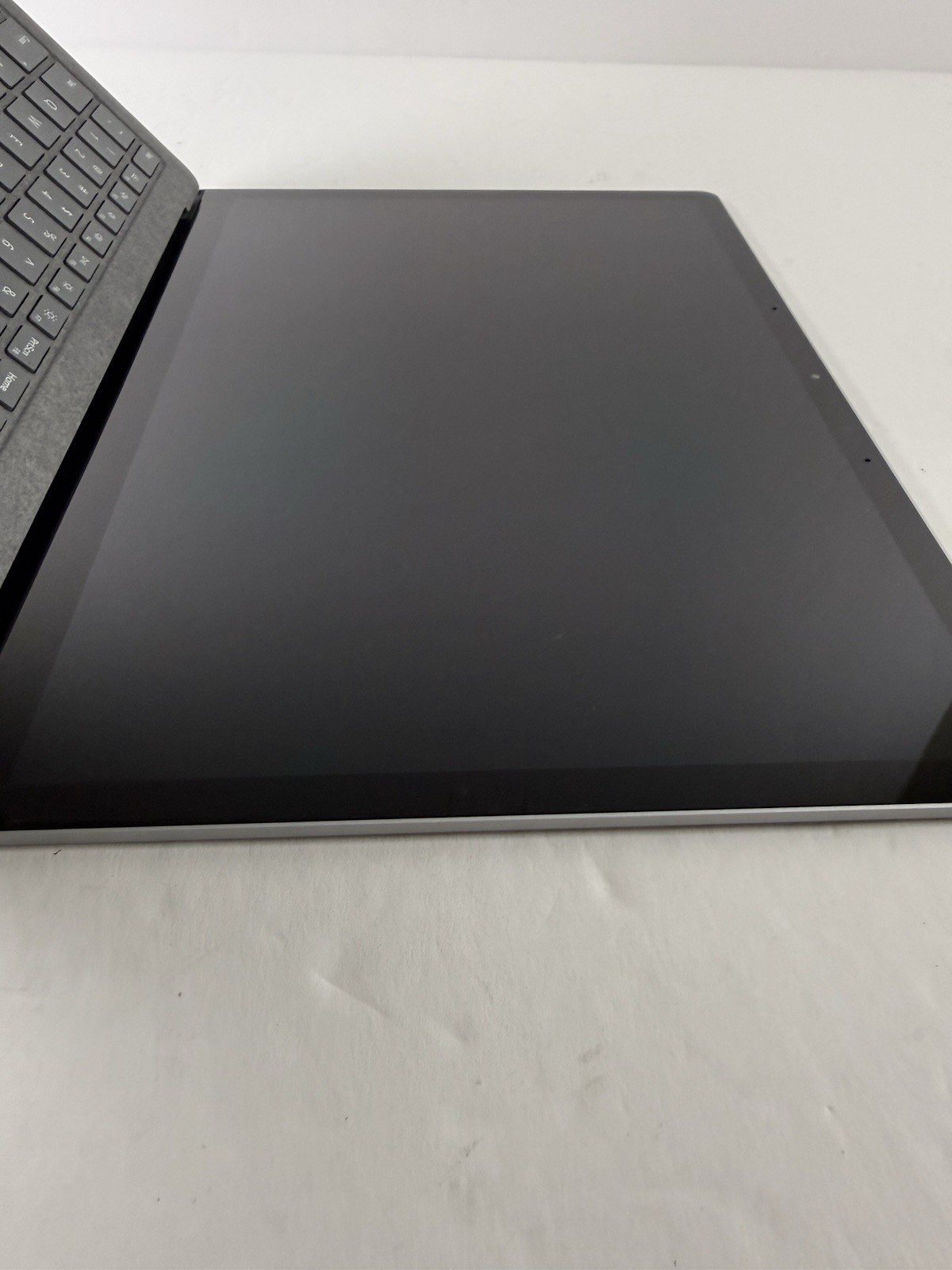 Microsoft Surface Laptop 5 13.5” 1950 Intel Core i7-1265U 16GB RAM 512GB NVME