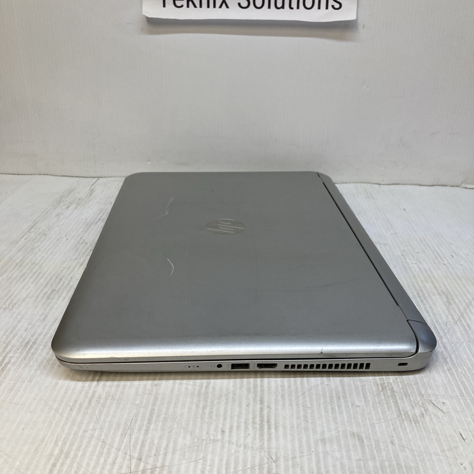 HP Pavilion 17-G121WM AMD A10-8700P 1.80GHz NO HDD/RAM Boot to BIOS