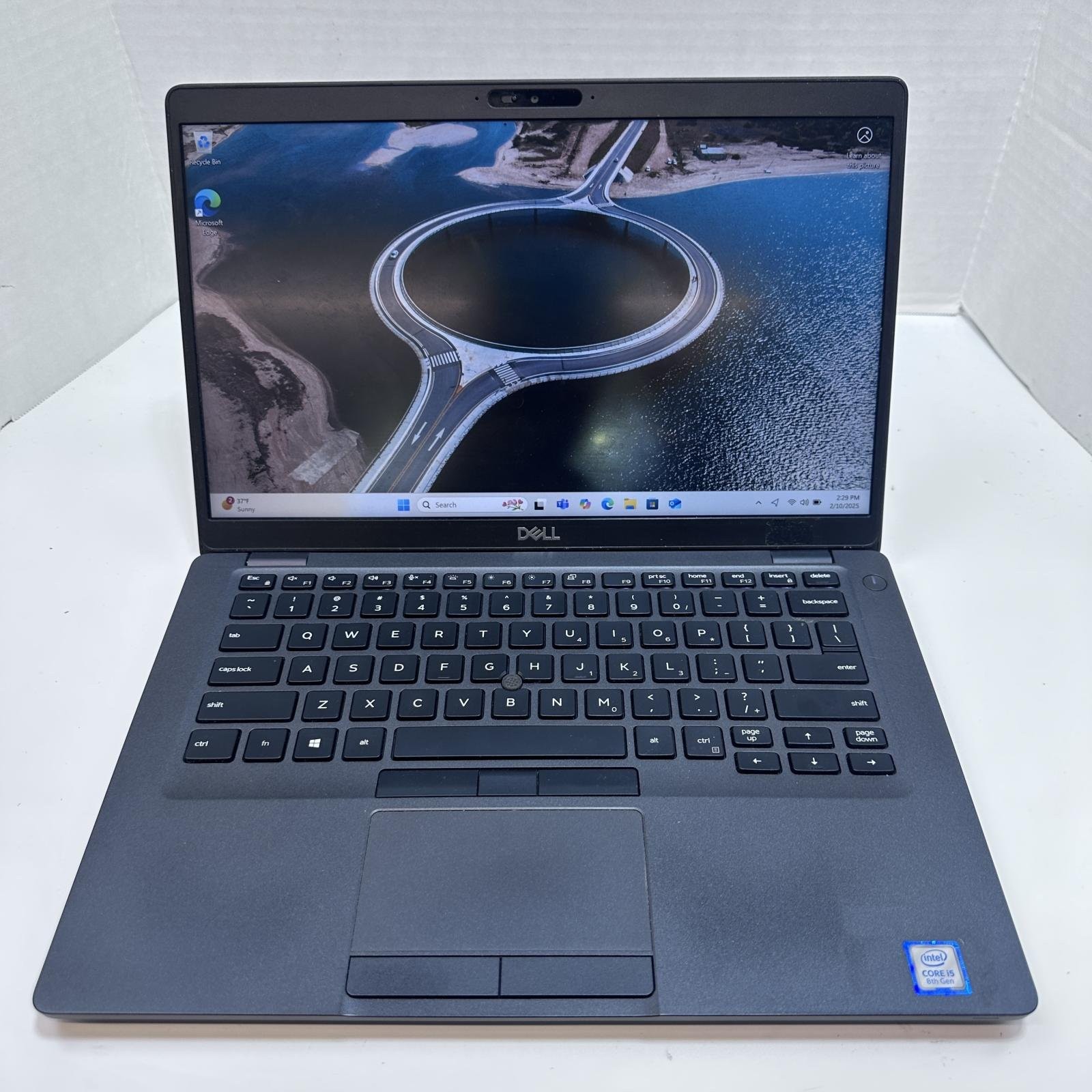 Dell Latitude 5400 Laptop, 14″ FHD, i5-8265U, 8GB RAM, 256GB SSD, Win 11