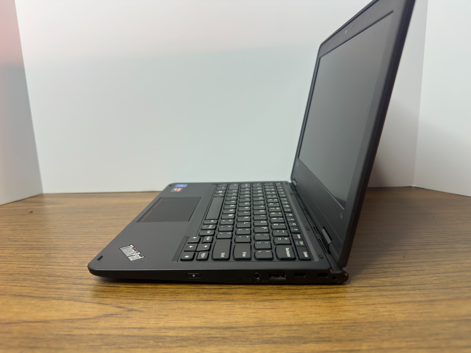 Lenovo ThinkPad 11e 5th Gen | intel N4100 | 4GB | No SSD | For Parts | *READ*