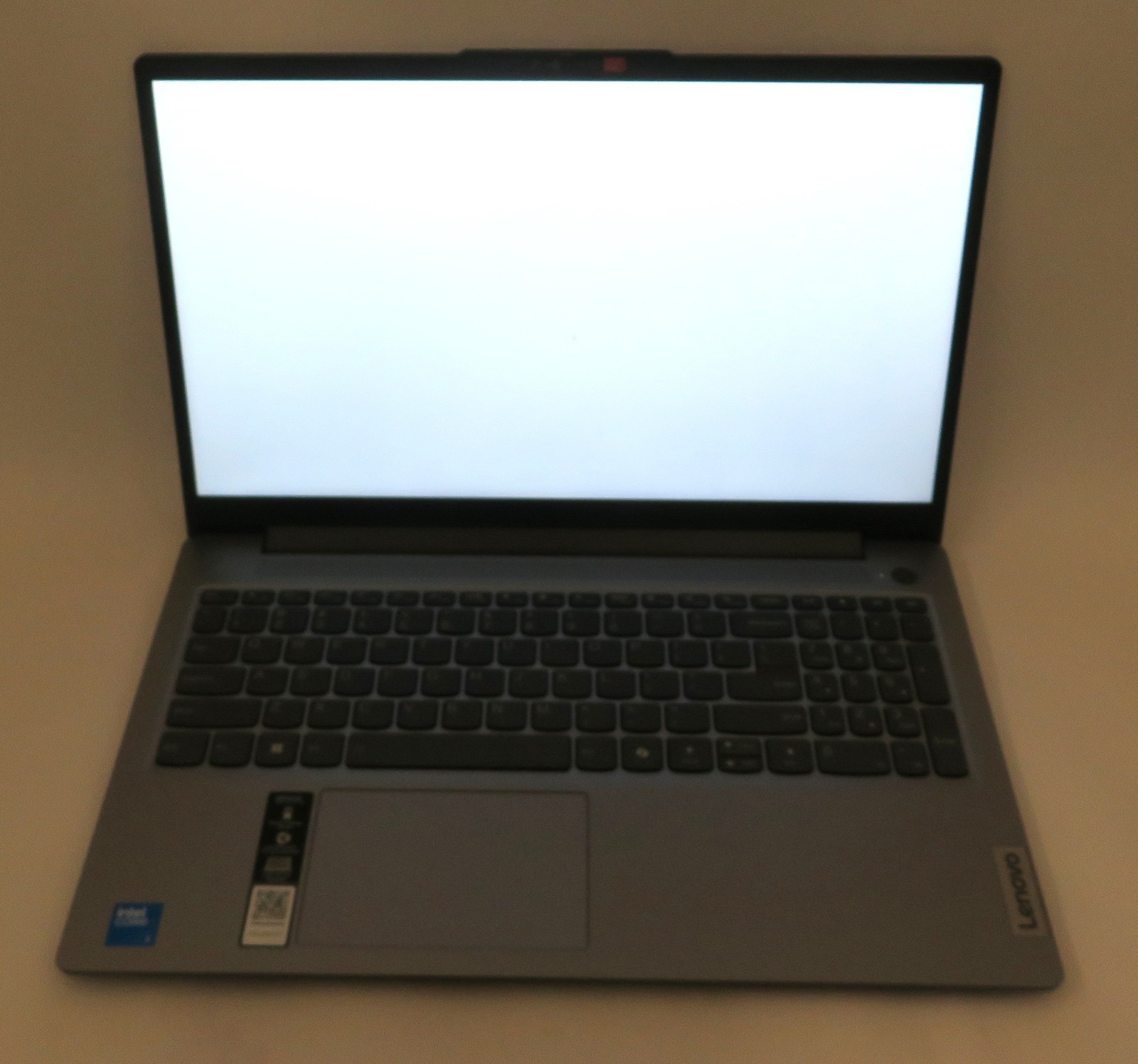Lenovo IdeaPad Slim 3 15IRU9 CORE 5 120U 1.4GHz 8GB RAM 256GB Win11H
