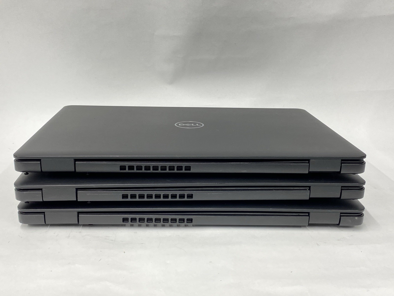 Lot of (3) Dell Latitude 3490 – HD – i3-7130u – No RAM/SSD/OS – READ
