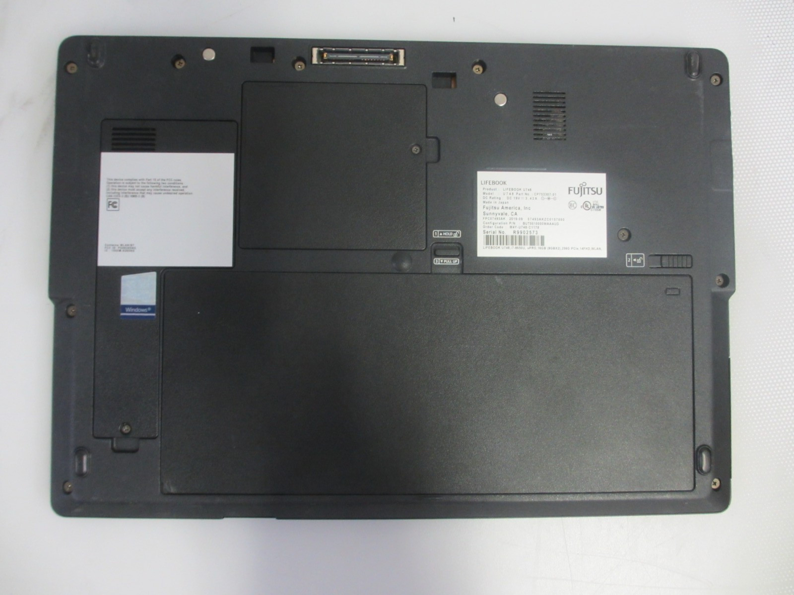 Fujitsu LifeBook U748 i7-8650U 1.90GHz [No RAM/HDD/OS/AC] Laptop