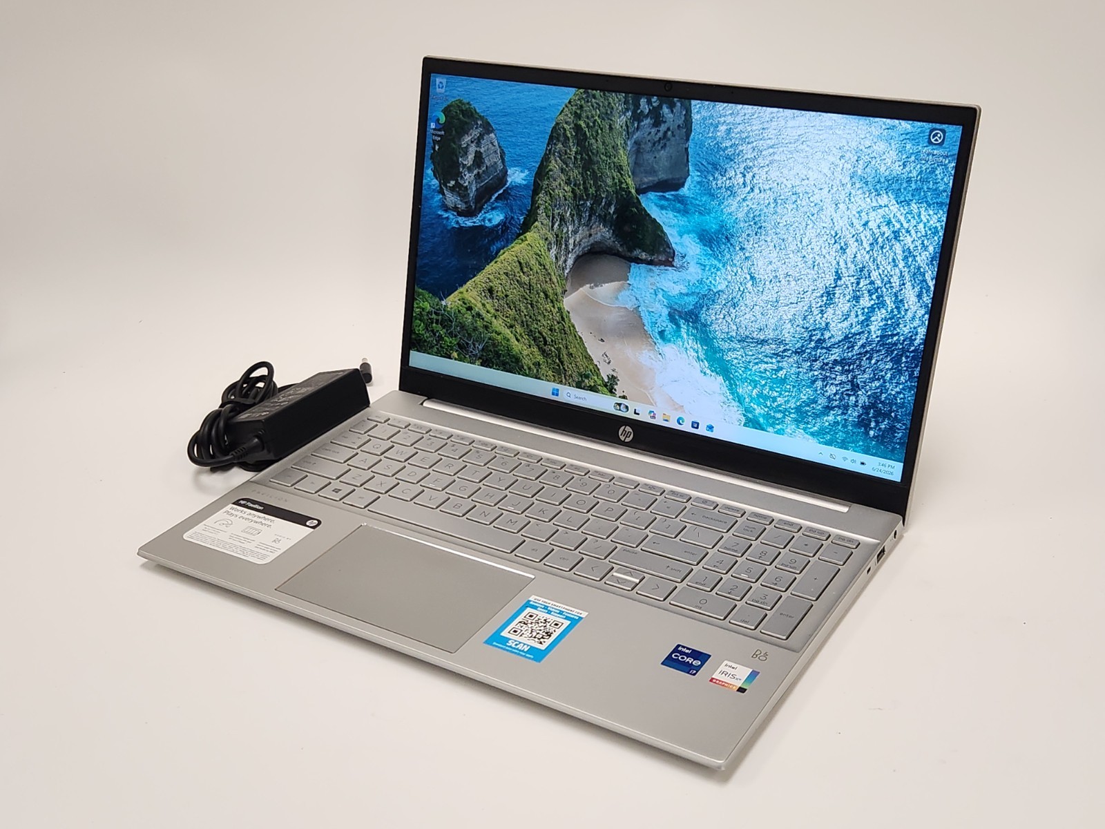 HP Pavilion 15-eg0021nr 15″ Intel i7-1165G7 2.8GHz 8GB RAM 256GB SSD W11P + AC