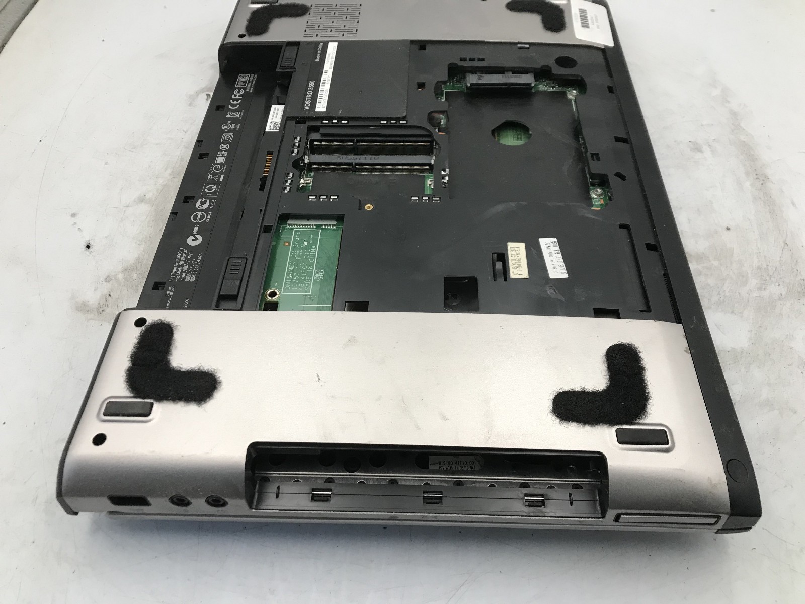 DELL VOSTRO 3550 – BOOTS TO BIOS/BAD LCD – INTEL I3 2310M -NO RAM -15″- READ -BB