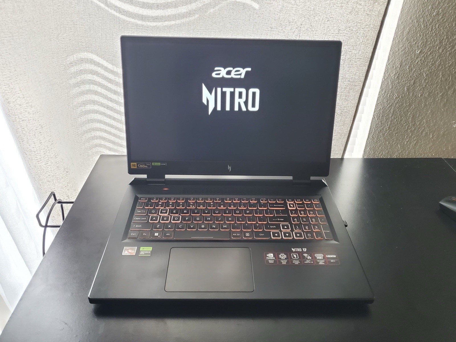 Acer Nitro 17 AN17-41 – AMD Ryzen 7 – 7840HS – Win 11 – GF RTX 4050 – 16 GB RAM