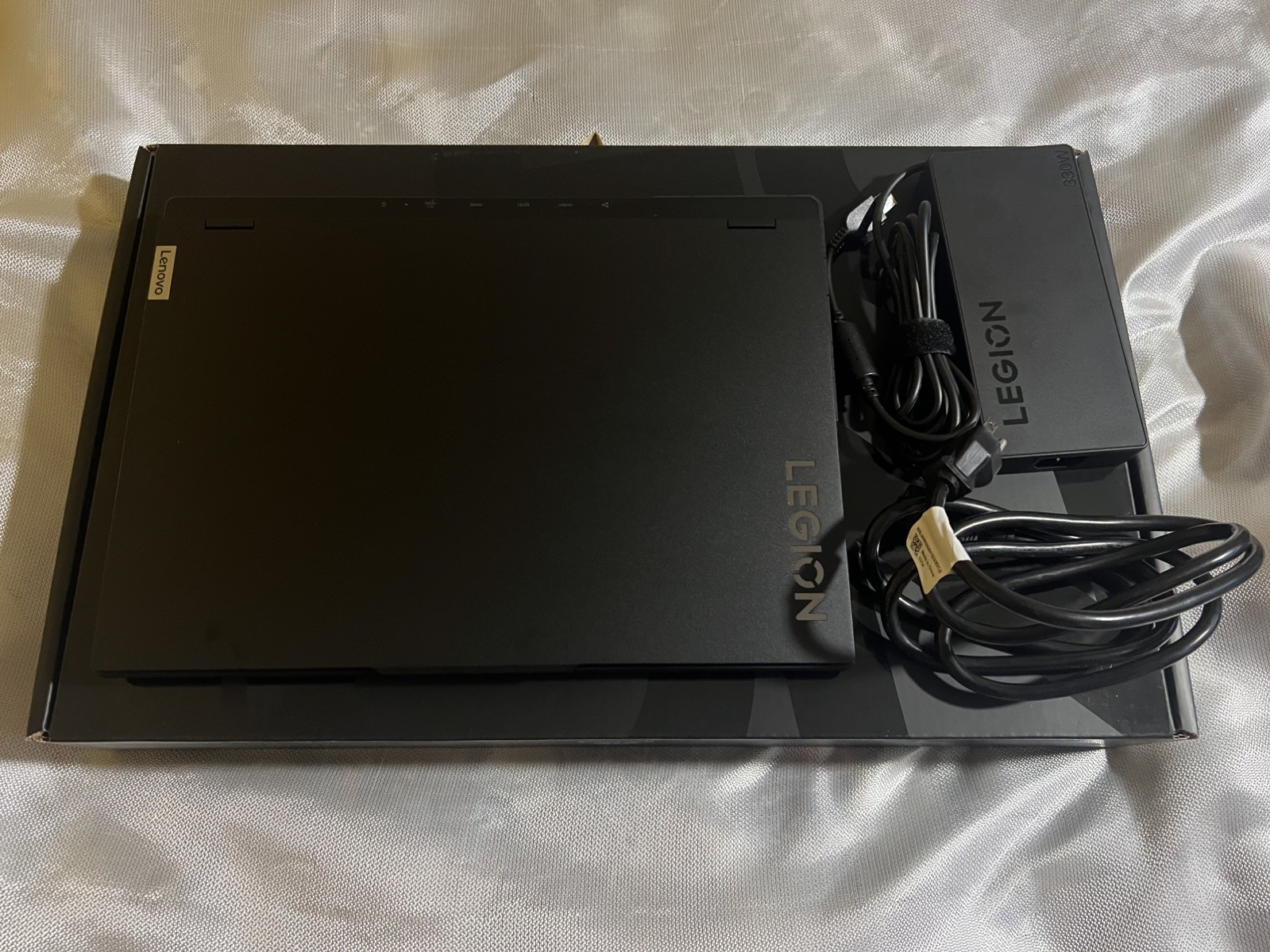 Lenovo Legion Pro 7 16IRX9H 16″ i9-14900HX 32GB RAM 2TB SSD GeForce RTX 4080