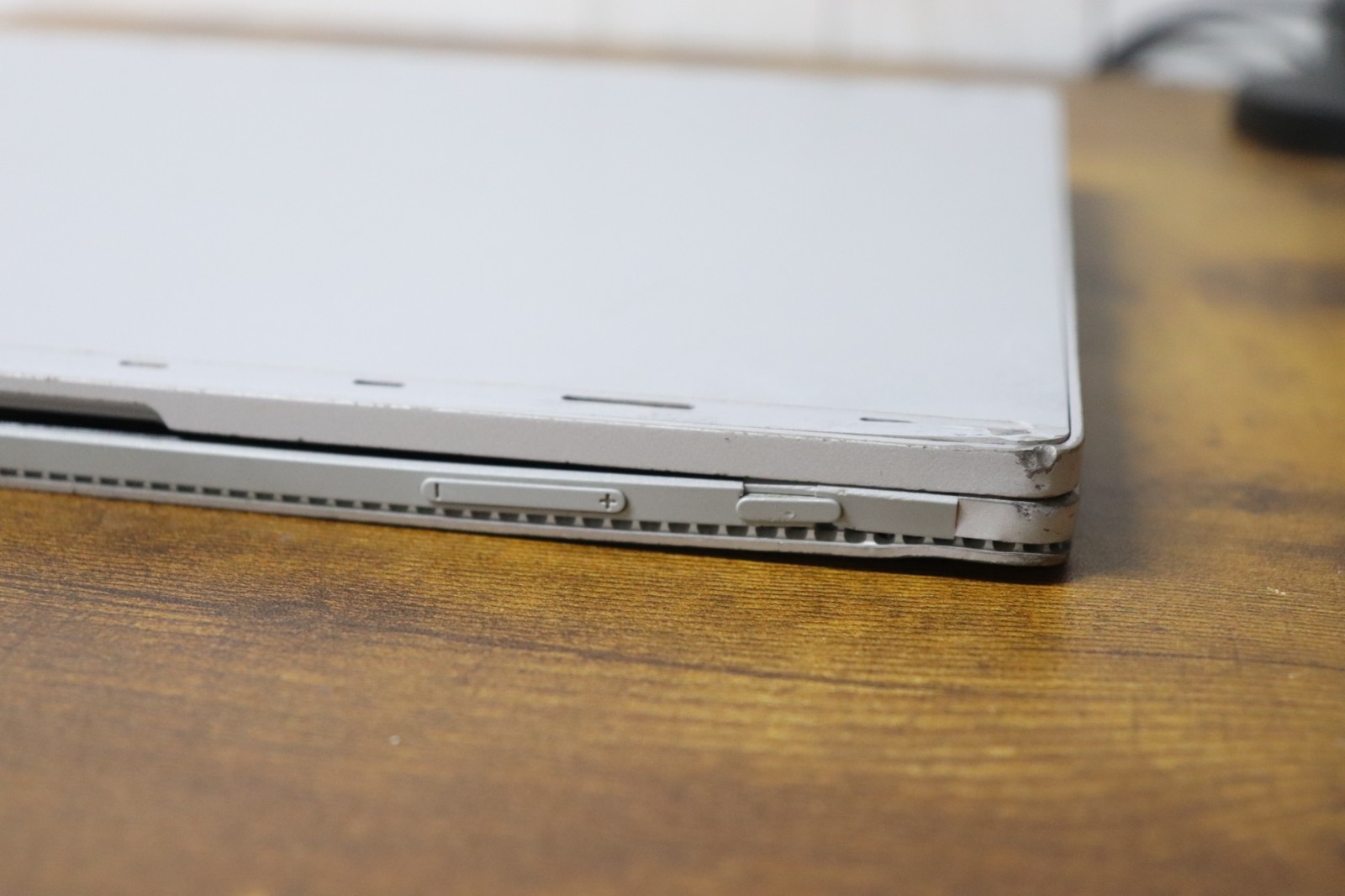 Microsoft Surface Book i5-6300U @ 2.4GHz 128GB SSD 8GB RAM Nvidia GPU 1GB Win 11