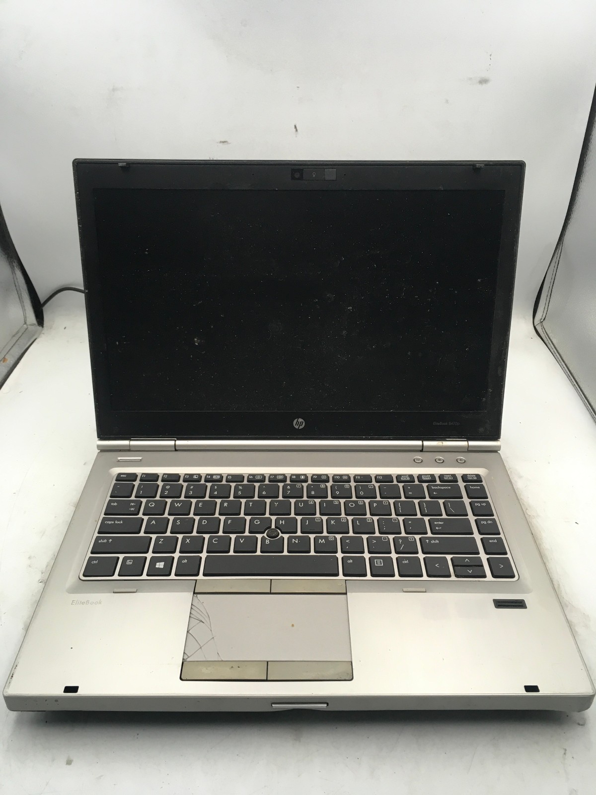 HP ELITEBOOK 8470P – FOR PARTS/BROKEN LCD – INTEL I5 3RD GEN – NO RAM – READ -BB