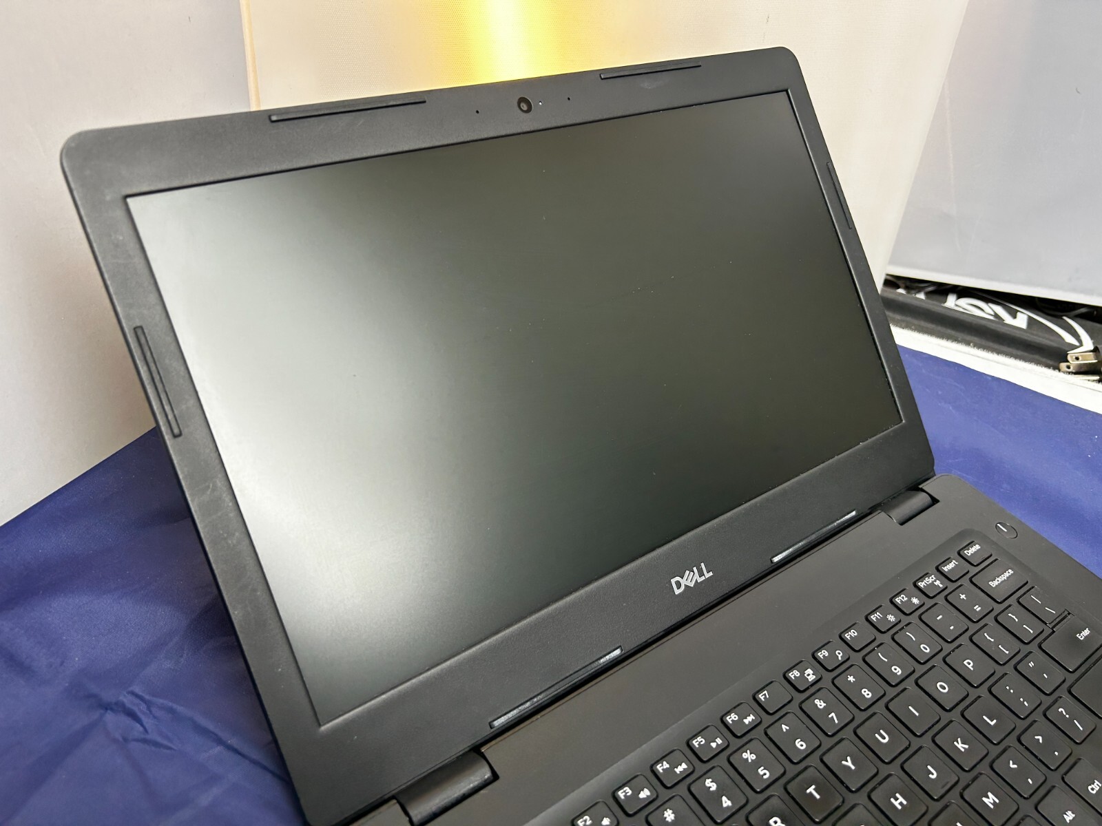 DELL LATITUDE 3490 14″ INTEL CORE i5-8250U 1.60GHZ 8GB RAM 256GB SSD W10PRO
