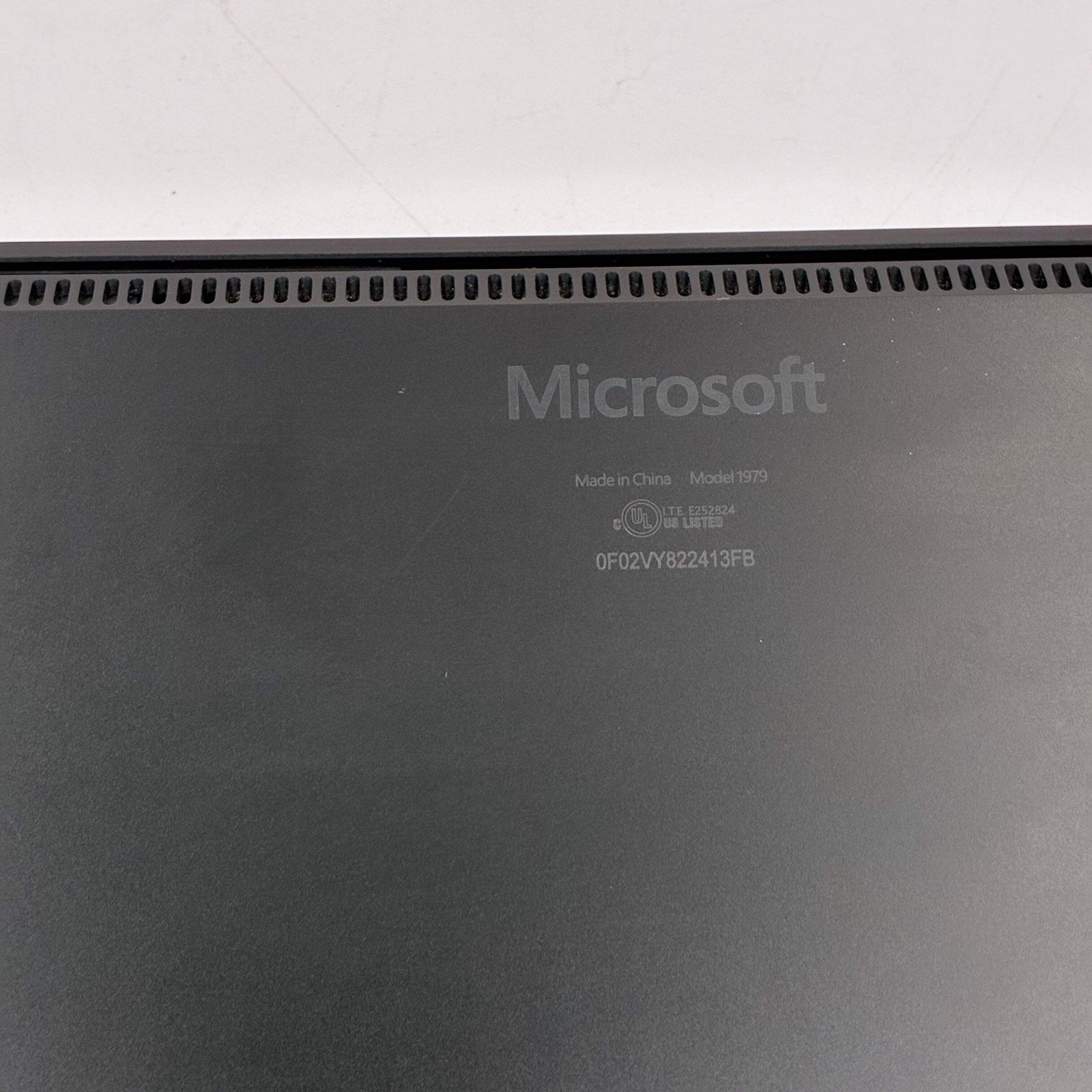 Microsoft Surface Laptop 5 13.5″ i7-1265U 16GB 256GB SSD Black – Used
