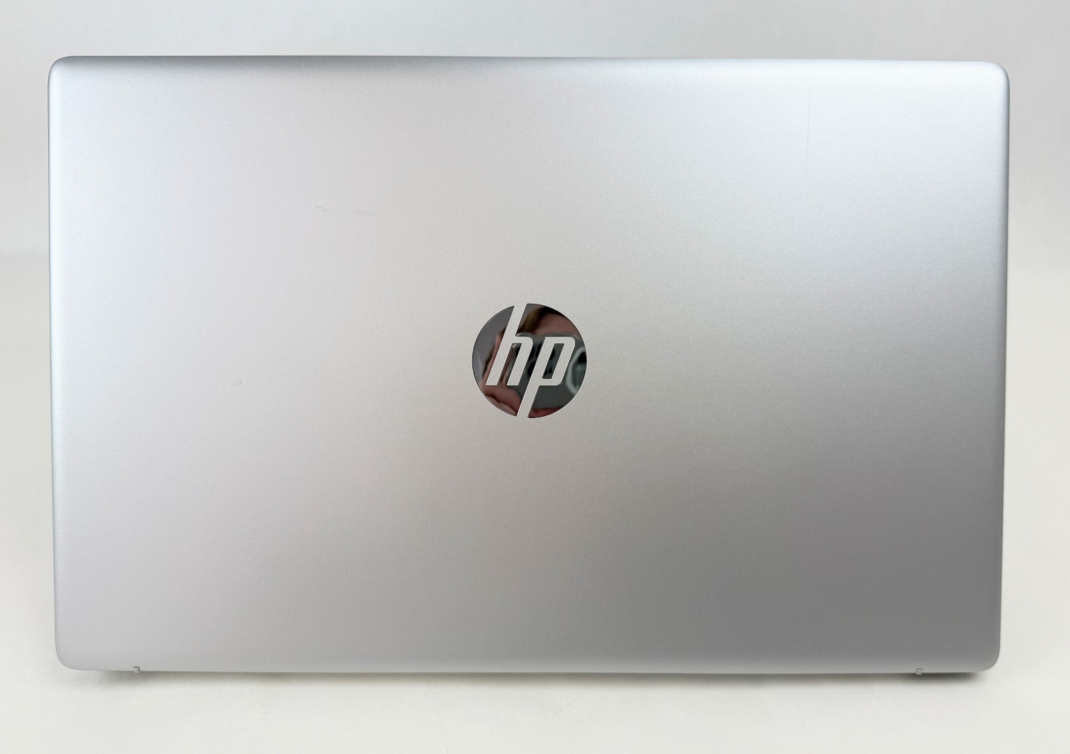 HP 17-cn3053cl 17.3″ FHD 1920×1080 i5-1335U 12GB 512GB SSD W11H Laptop