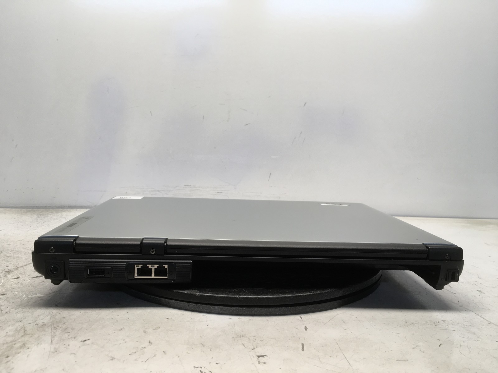 Acer TravelMate 4220AWLMi Genuine Intel T1350 1.86GHz 1 GB NO HDD No Batt