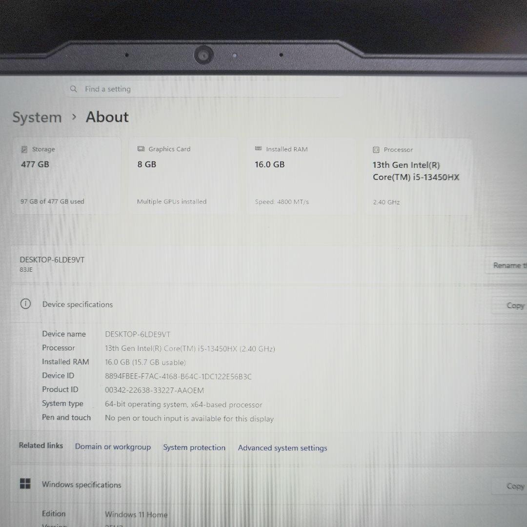 Lenovo LOQ 15IRX10 15.6”i5-13450HX 16GB RAM 512GB SSD GeForce RTX 5050