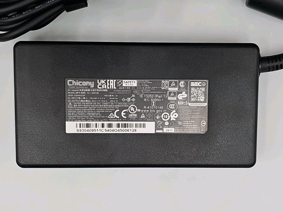 MSI Katana A17 (AIBV8) AMD Ryzen 9 8945HS 32GB 1TB SSD NVIDIA GeForce RTX 4050