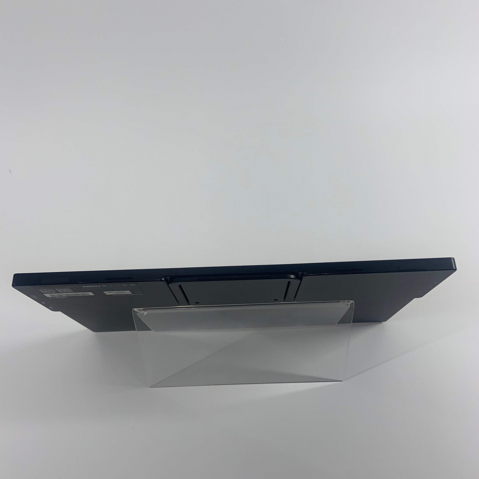 Microsoft EliteDisplay INVPM001 15.6″ i5-11300H 3.1GHz 16GB RAM 250GB SSD