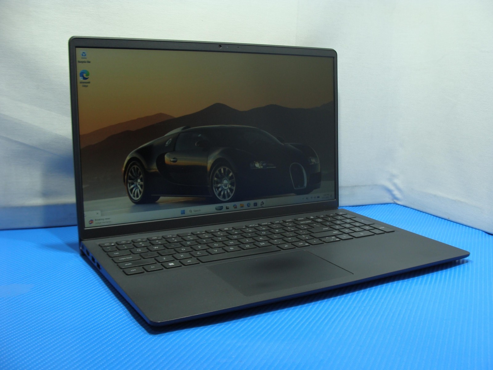 Dell Vostro 15 3510 15.6″ FHD Core i7-1165G7 2.8GHz 16GB 512GB SSD W11P +Charger