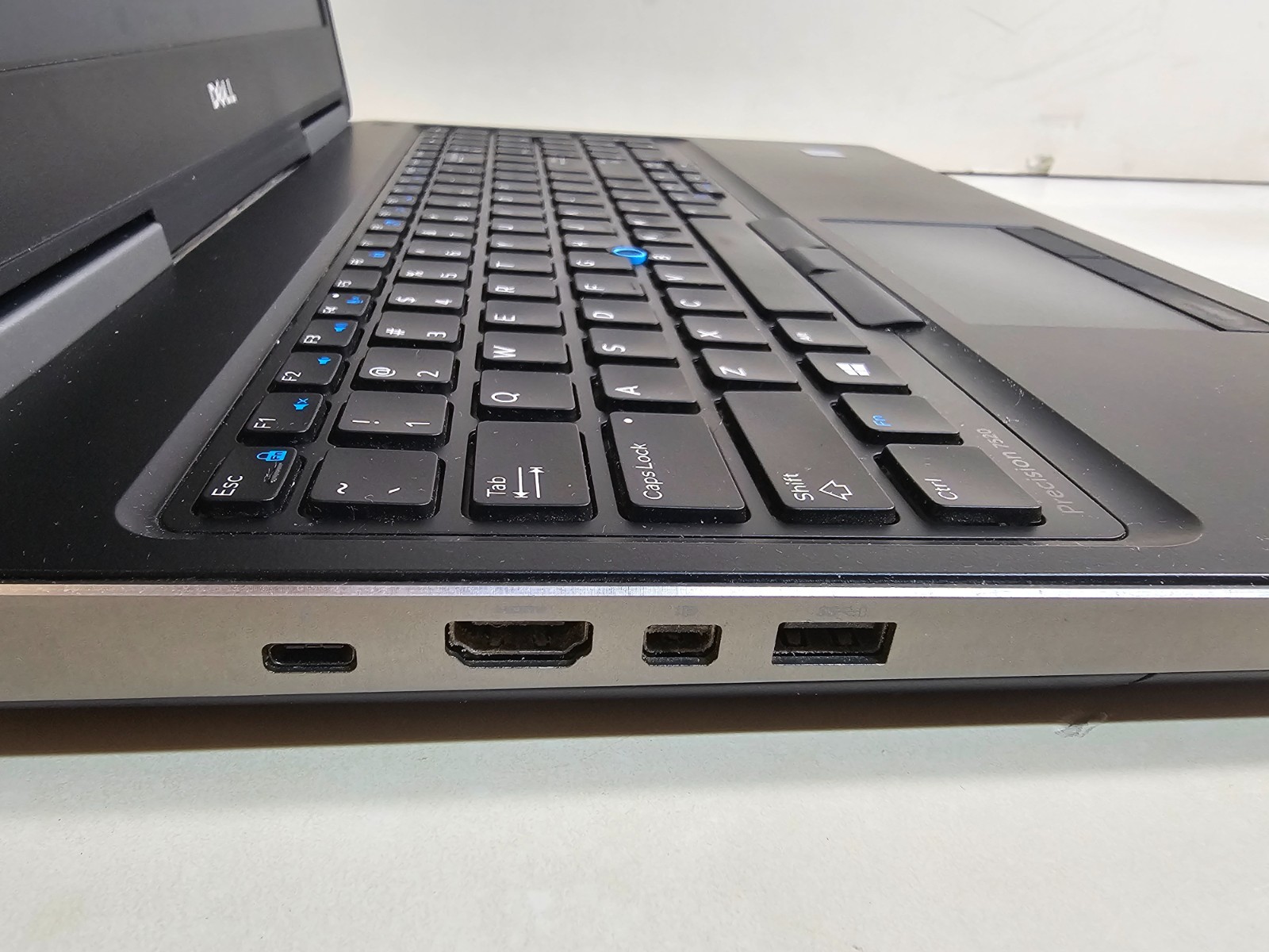 Dell Precision 7520 Laptop – 2.9 GHz i7-7820HQ 16GB 256GB SSD M1200 15.6″ – SP1