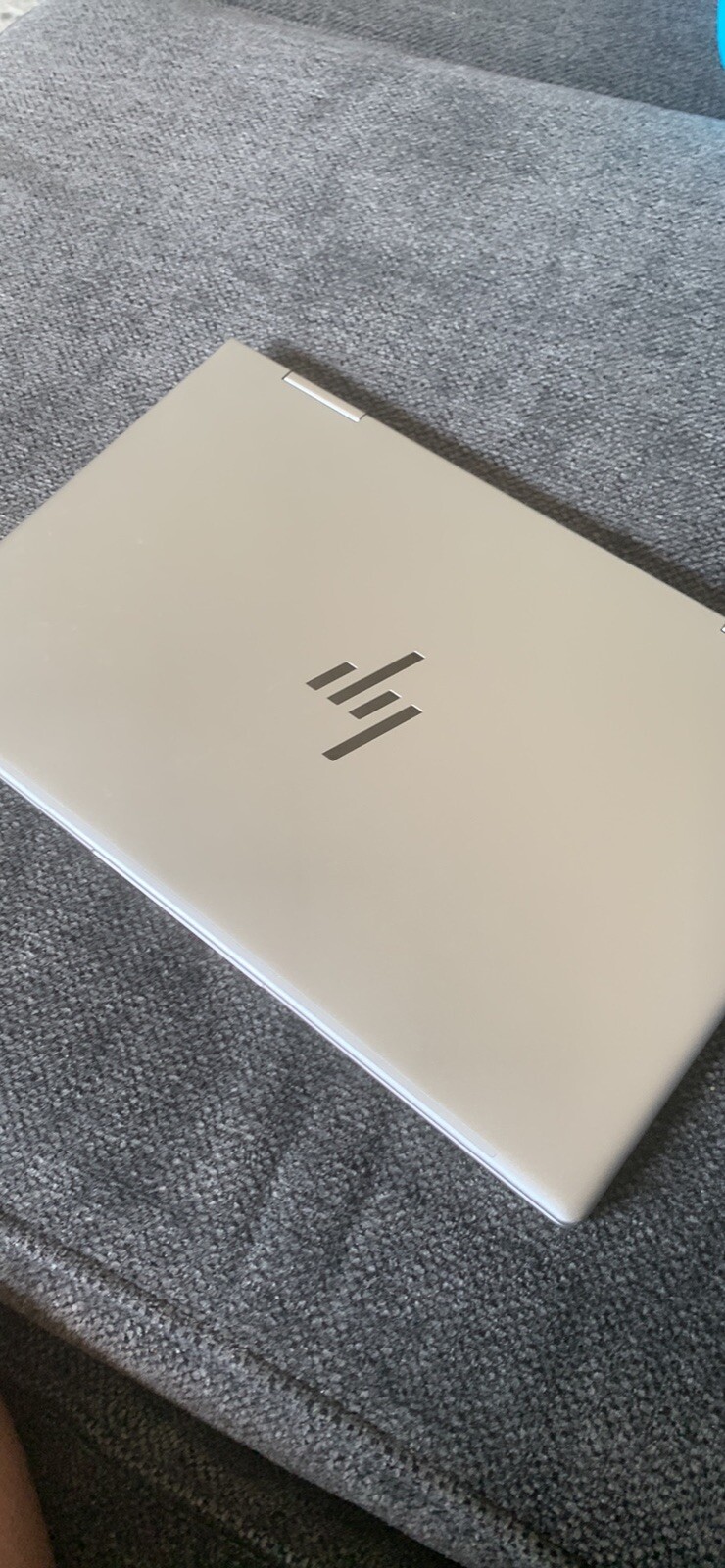 HP ENVY x360 15.6” (512GB SSD Intel Core i5-1240P 4.4GHz 8GB RAM) 2-In-1 Touch
