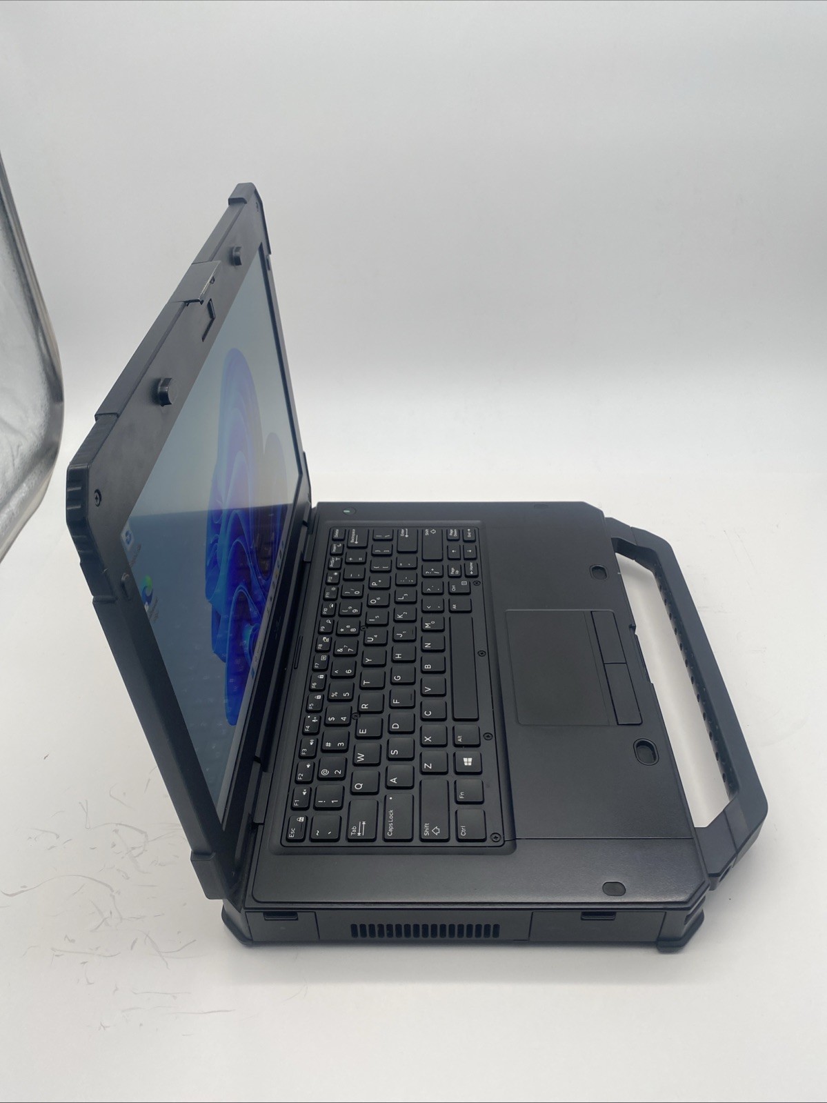 Dell Latitude 5424 Rugged Intel Core i5-8350U 1.7GHz 8GB RAM 256GB SSD W11P FHD