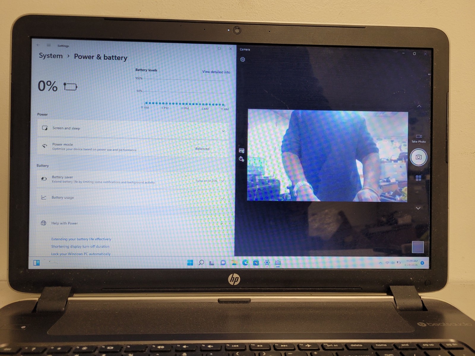 Hp pavilion 17 17.3″amd A10-5745m 2.1ghz 6gb ram 700gb hdd charger 5CD42940KL