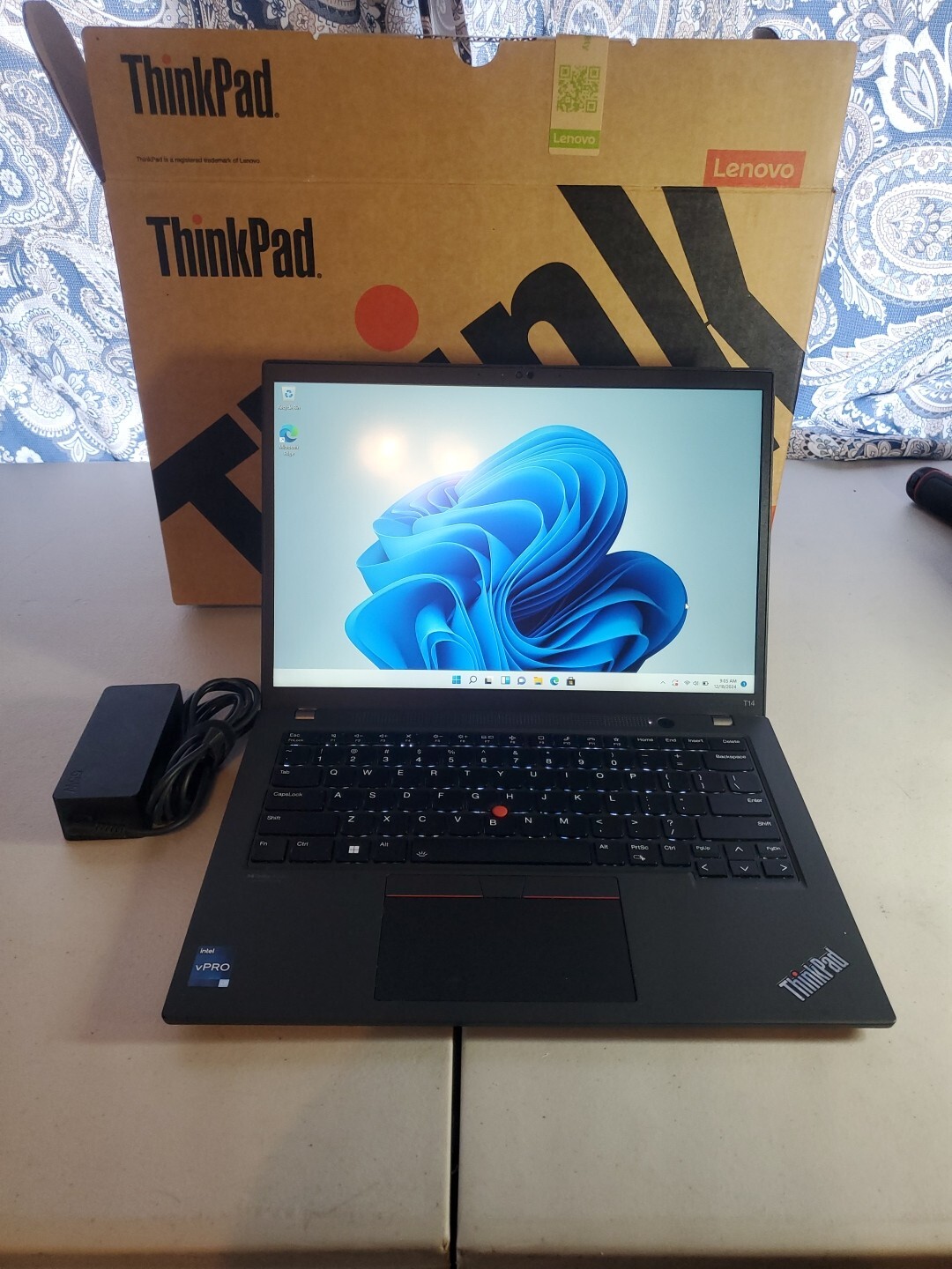 Lenovo T14 Gen 3 Touch I7 1265u 12th Gen 16gb 256gb windows 11 pro warranty