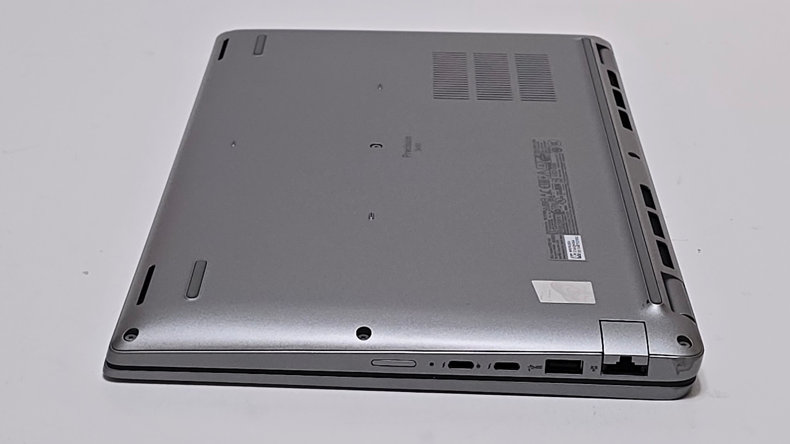 Dell Precision 3490 (Intel Ultra 7 165H CPU, 32 GB RAM 1 TB SSD) 14″ FHD Touch