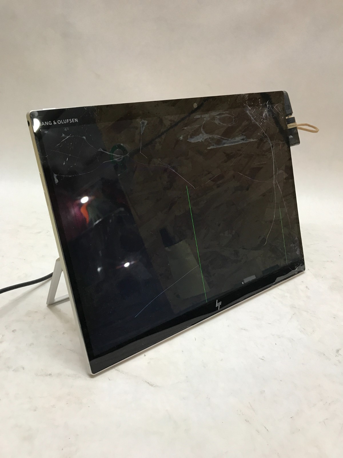 HP Elite X2 G4 13″ Tablet Intel Core i5 8GB RAM NO SSD/OS For Parts Cracked – DW
