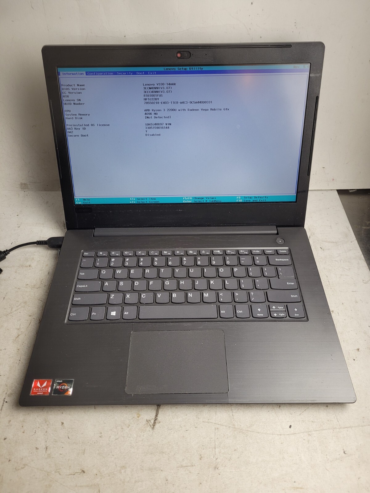 Lenovo V330-14ARR w/AMD Ryzen 3 2200U, 4GB RAM, 14″ Laptop for Parts #1411