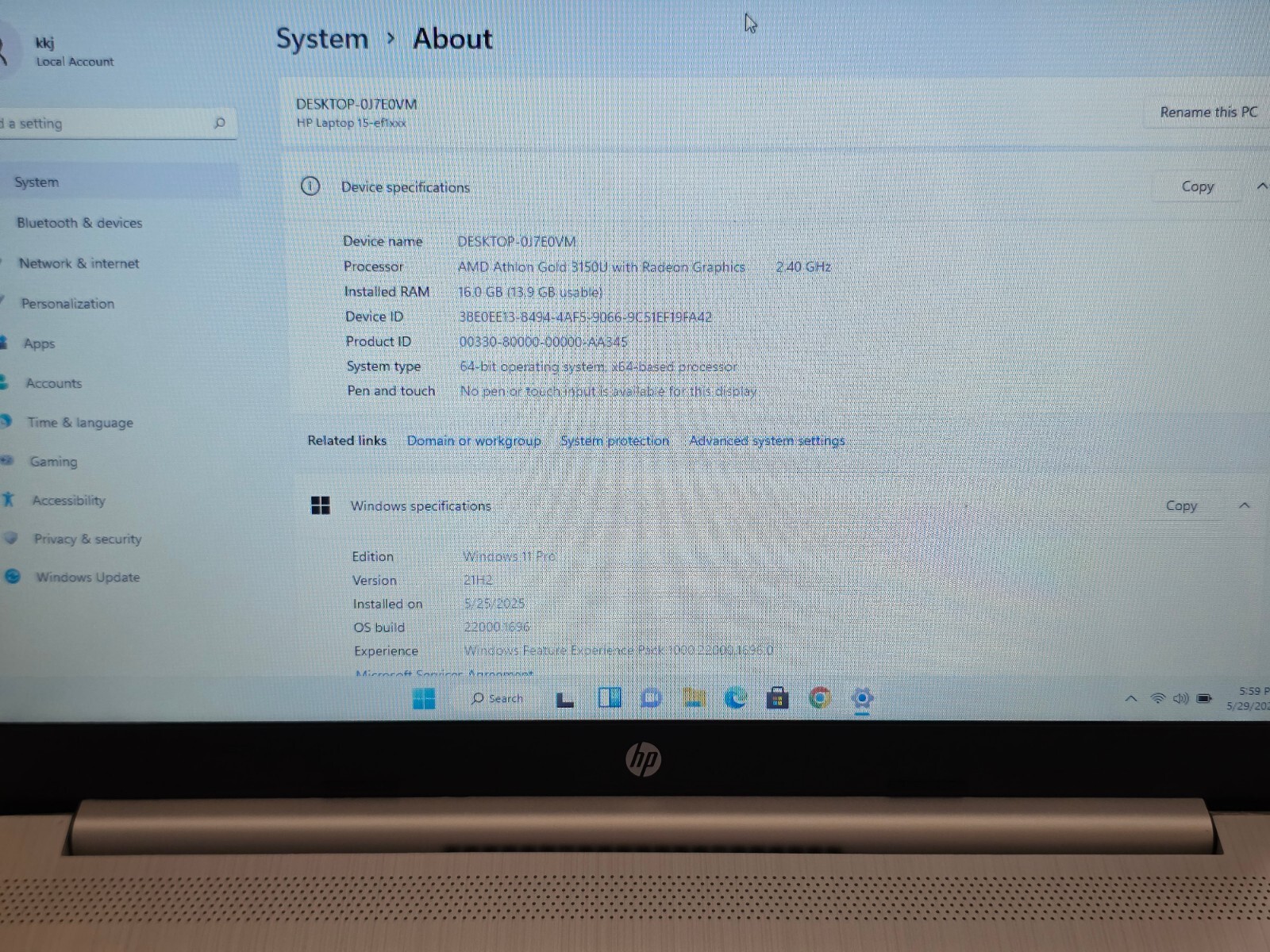 HP 15-ef1040nr/AMD Athlon Gold 3150U@2.4 GHz/256 GB M.2 SSD/16GB RAM/Win 11 PRo