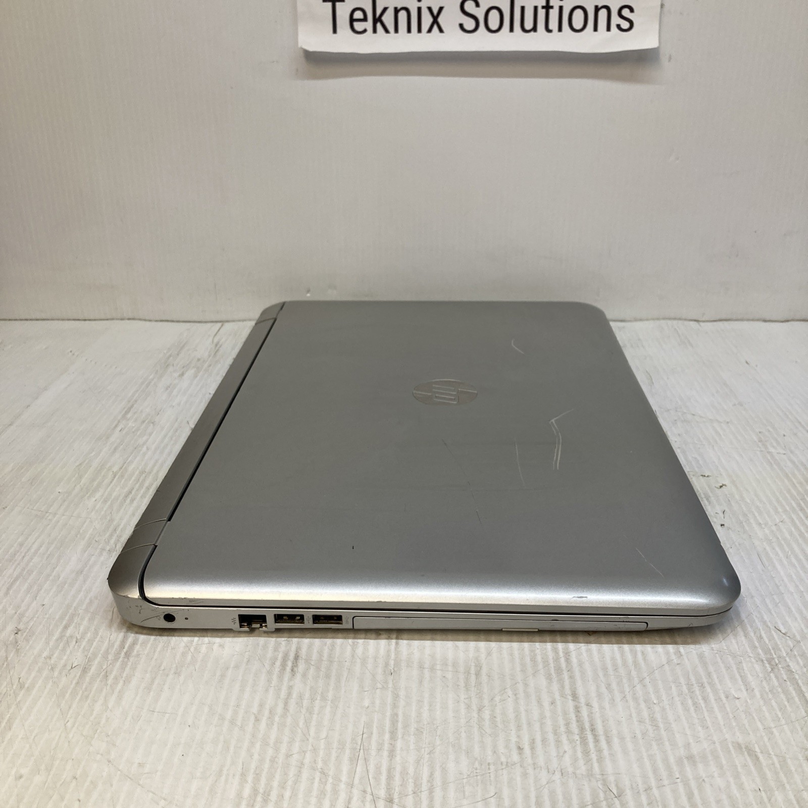 HP Pavilion 17-G121WM AMD A10-8700P 1.80GHz NO HDD/RAM Boot to BIOS