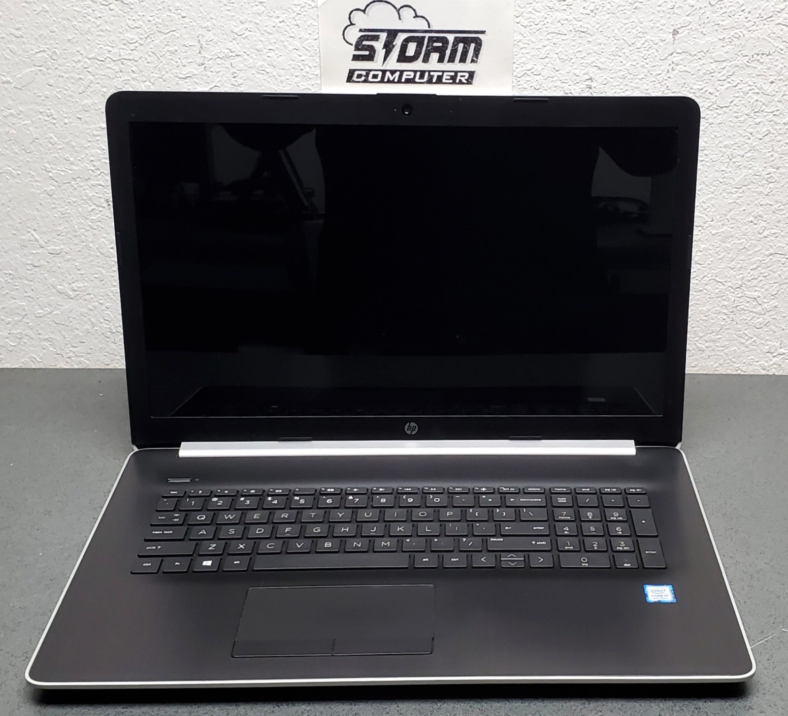 HP 17-BY1023C1 Touchscreen Laptop i7-8565U 8GB 17.3″ 6MW69UA