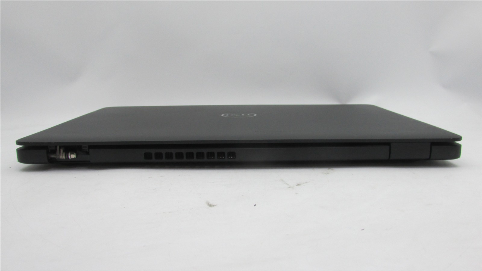 Dell Latitude 3490 i5-8250U 1.6GHz 8GB RAM 256GB m.2 14″ Windows 11 Pro COSM DMG