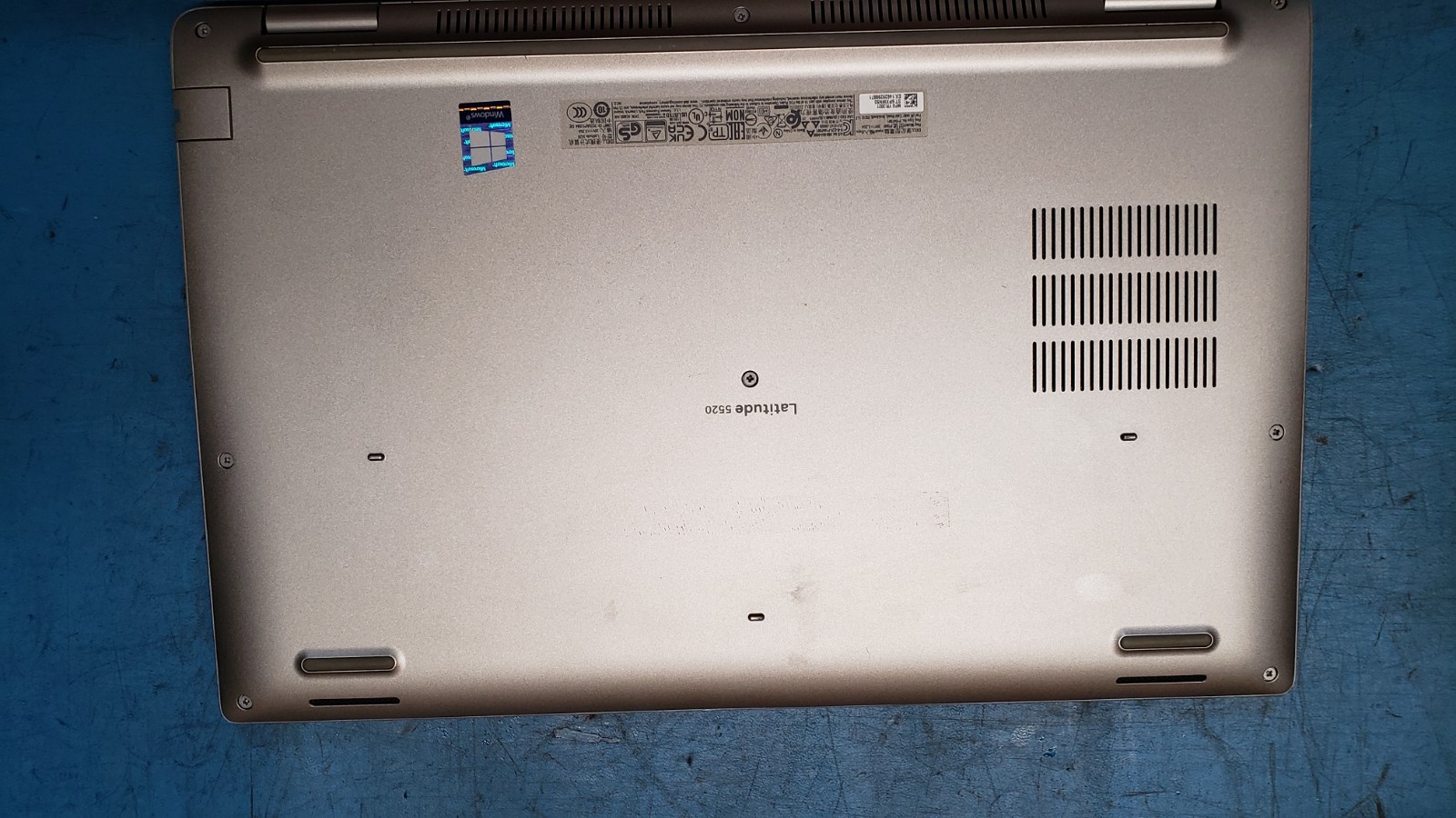 Dell Latitude 5520 i5-1135G7 16GB RAM 256GB NVME READ & CHECK PICTURES
