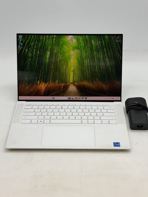Dell XPS 15 9510 i7-11850H 1TB SSD 32GB DDR4 W11P NVIDIA GeForce RTX 3050 Ti