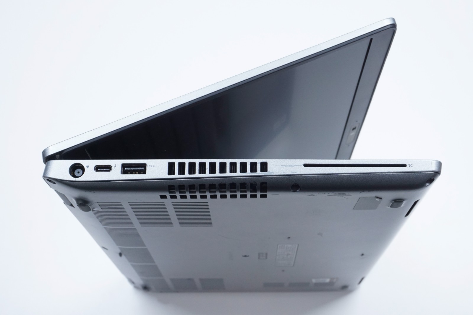 Dell Latitude 5411 14″ Intel Core i5-10400H @2.60GHz 16GB RAM (No SSD)