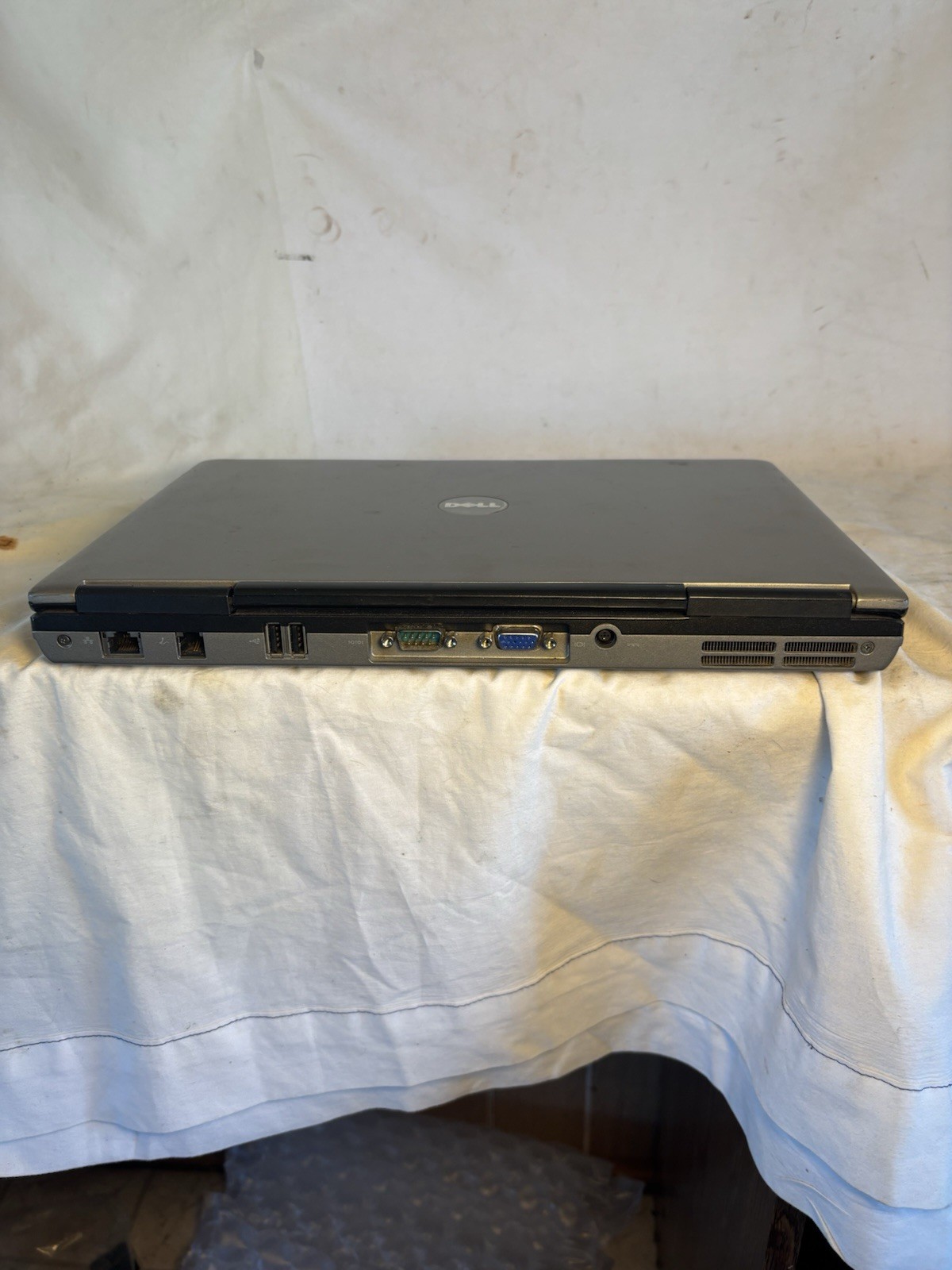 Dell Latitude D630 14″ Notebook Laptop Black / Gray – No Power Cord