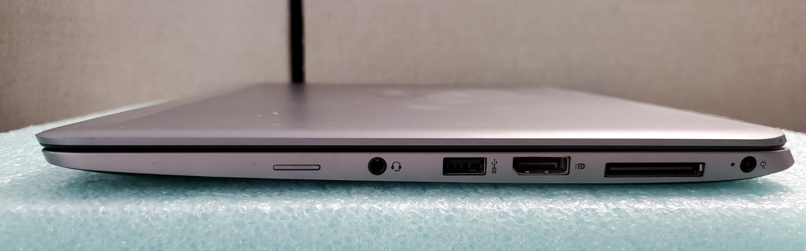 HP EliteBook Folio 1040 G2 i5-5300U 4GB RAM No HD/ OS *BIOS/No battery* | LP402