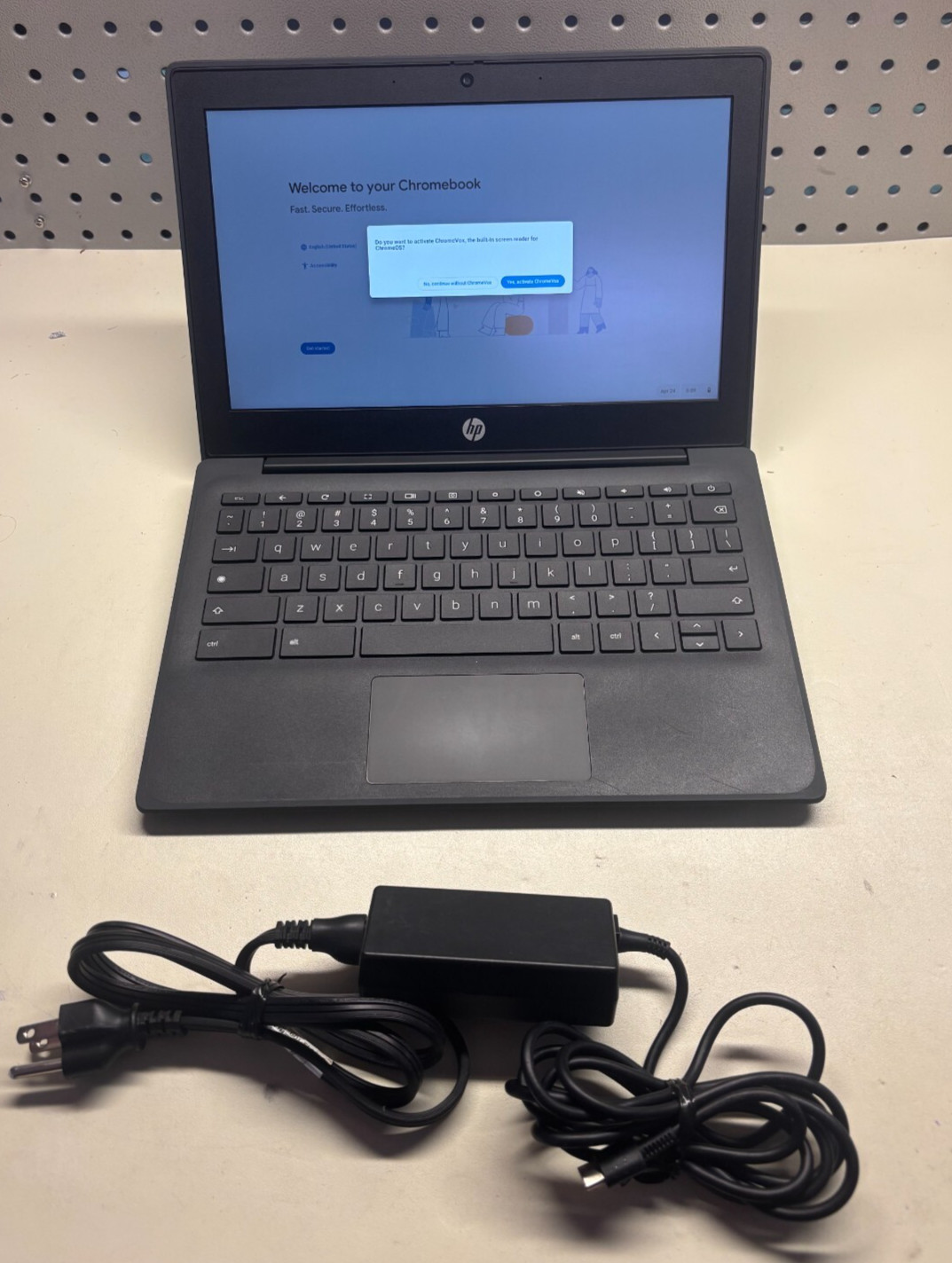 HP Chromebook 11 G9 Q 11.6″ Chromebook – HD Touch Screen, Mobile Network, 2 USB