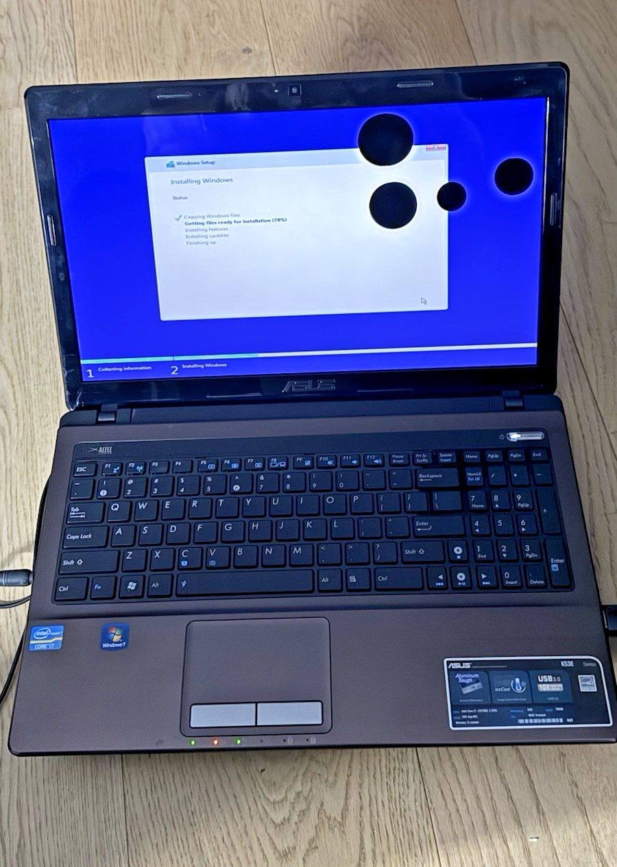 ASUS K53E 15.6″ Laptop Intel Core i7-2670QM 8GB RAM 750 GB Hard Drive