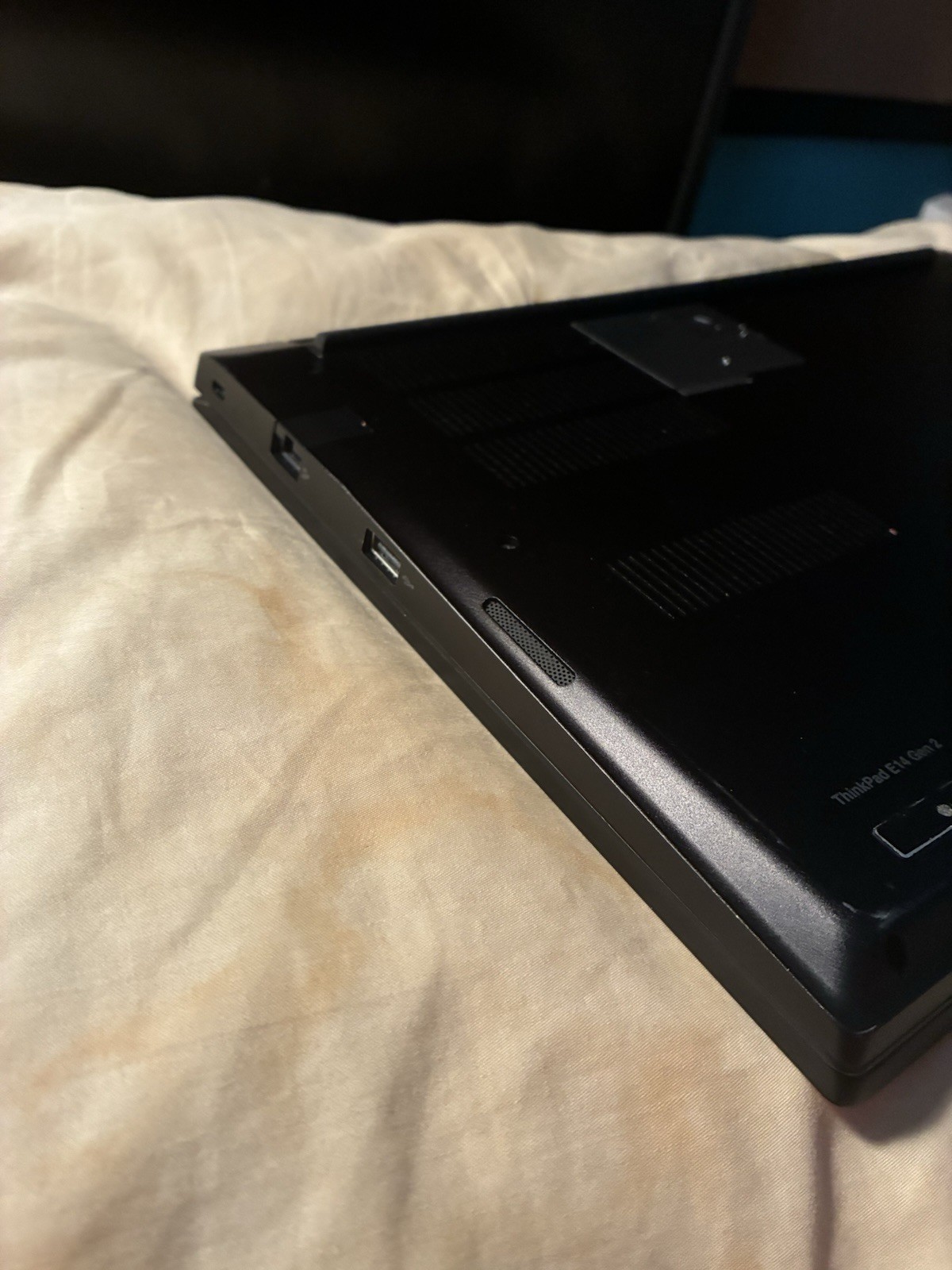 Lenovo Thinkpad E14 gen 2 Core I7 1165G7, 16 GB ram, 256 GB ssd, W11 + charger
