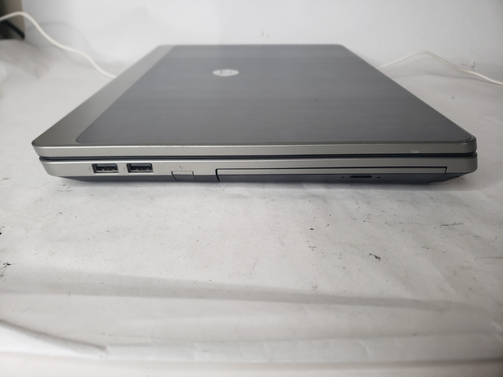 HP ProBook 4535s AMD E2-3000M@1.80ghz, Radeon HD 6380G, 4GB Ram, no HDD