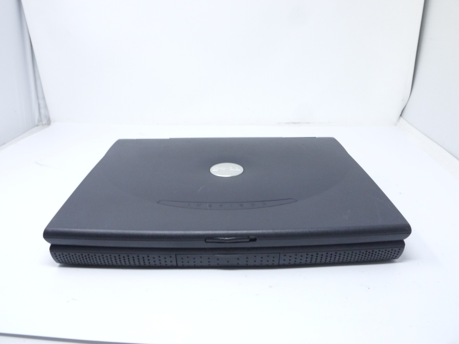 Dell Inspiron 2650 14″ Vintage Laptop – Pentium 4 / 512MB / 60GB – Dead Batery