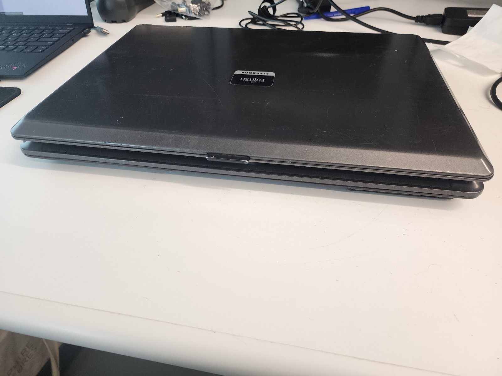 fujitsu lifebook n6470 n series Laptop Core 2 Duo T8300@2.40ghz 3gb Ram