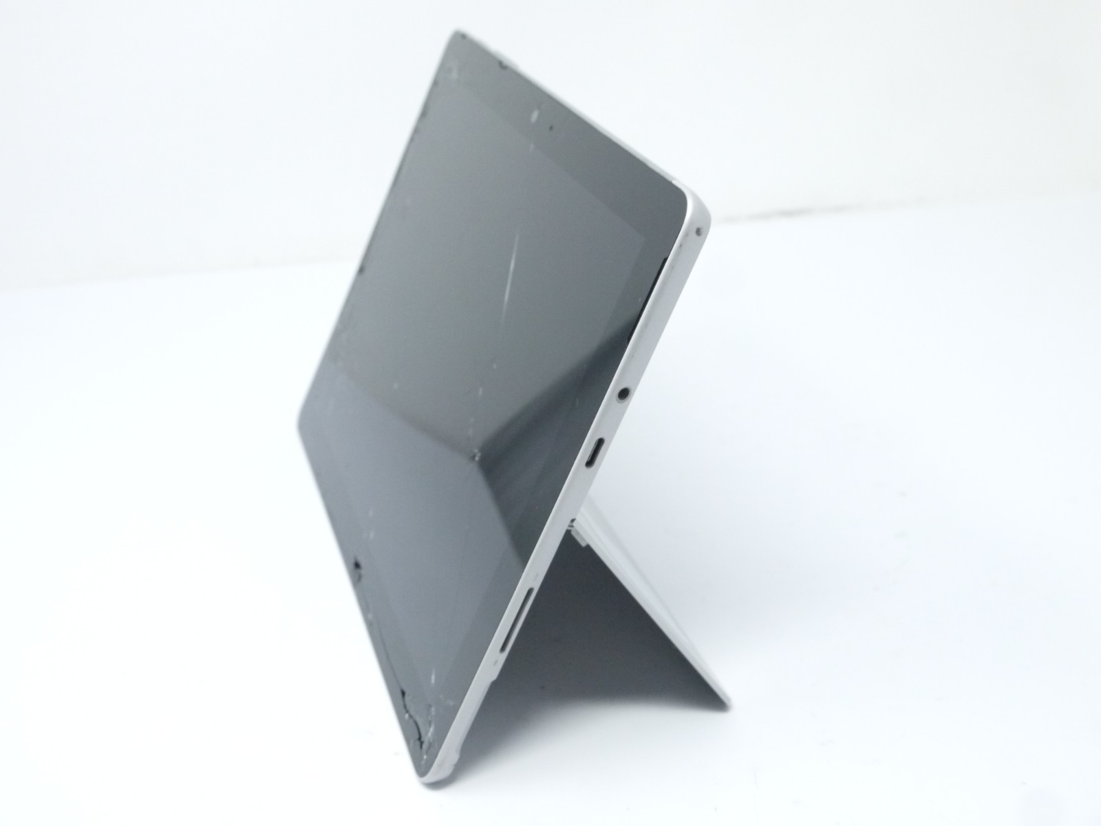 Microsoft Surface Go 1824 10″ Windows 11 64GB Tablet – Working but Cracked