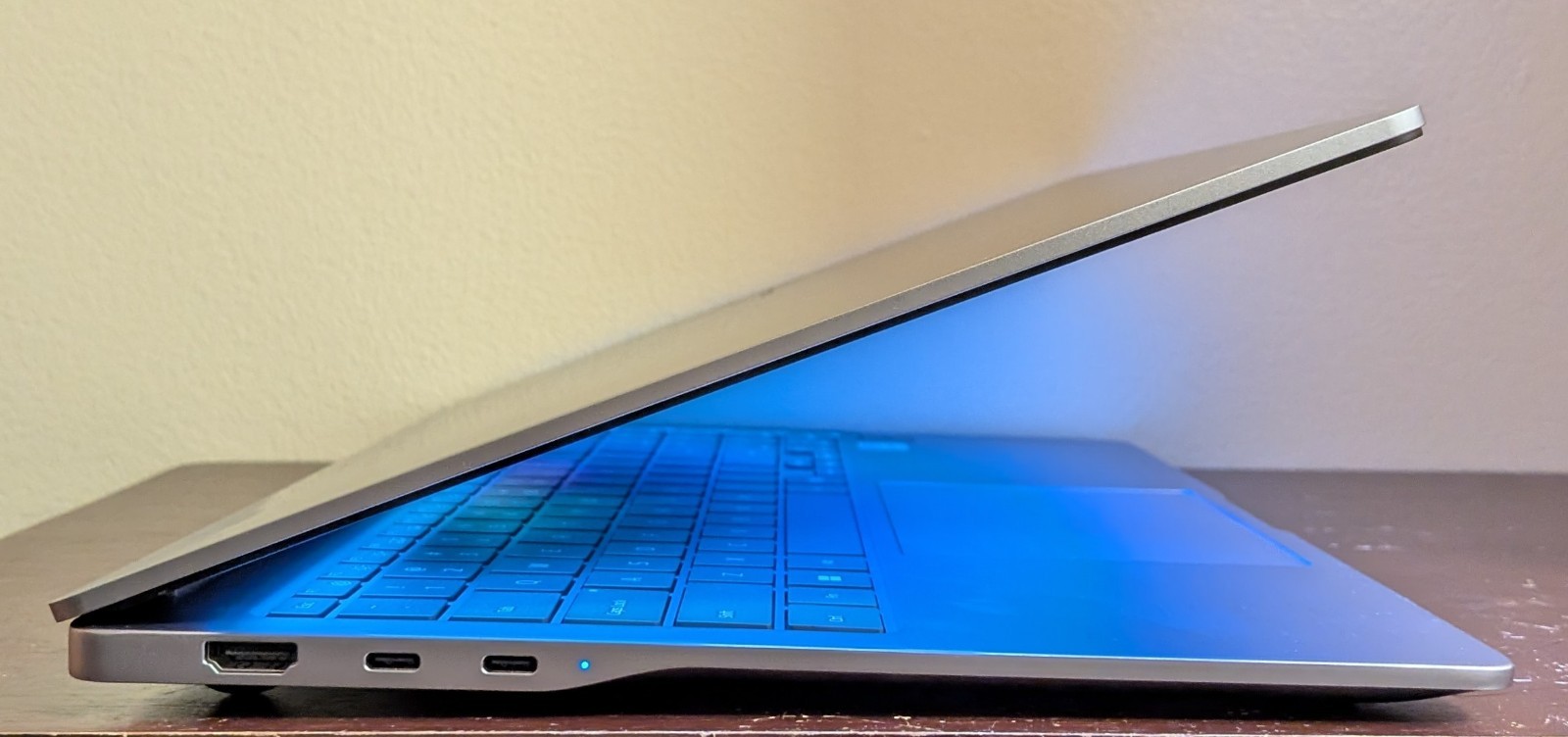 Samsung Galaxy Book4 Edge 15.6″ FHD (Snapdragon X Plus, 16GB/512GB SSD) Laptop