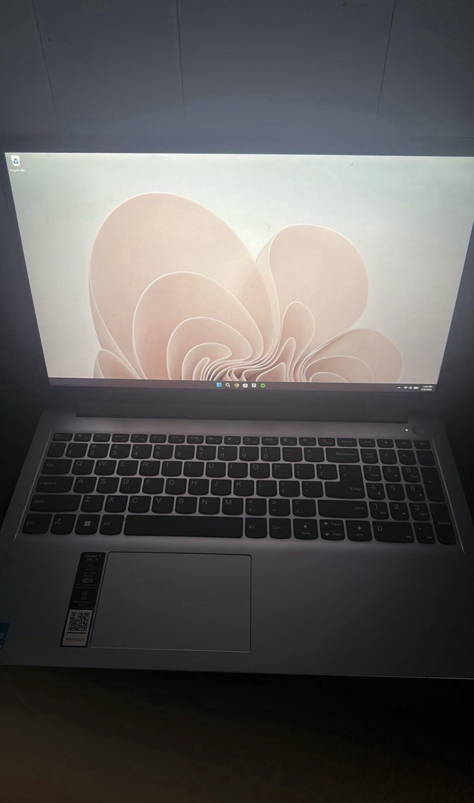 Lenovo IdeaPad 3 15ITL6 15.6″ Laptop i3 8GB 256GB SSD Win11 Silver