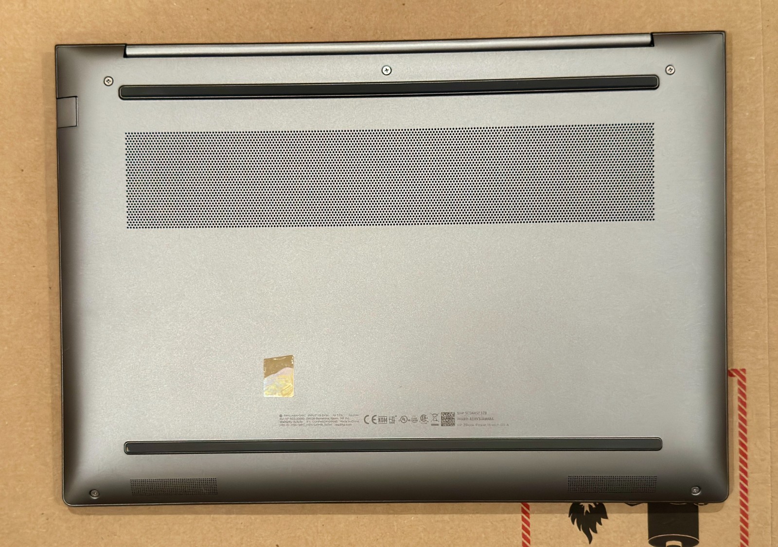 HP ZBook Power 16″ G11A Ryzen 7 PRO 8845HS @ 3.8GHz RTX 2000Ada 1TB SSD 64GB RAM